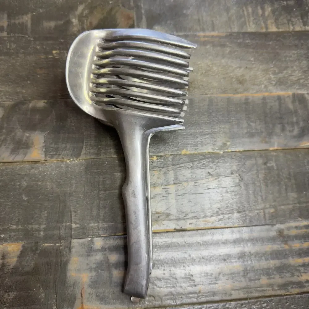Vintage Aluminum Egg Or Vegetable‎ Slicer, Kitchen Accessories